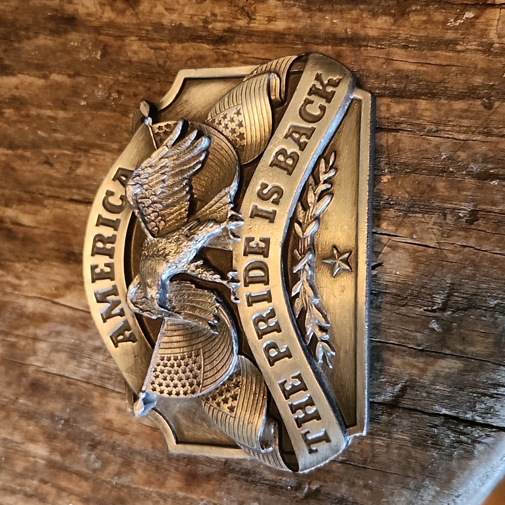 SISKIYOU Buckle Co. 1986 Pewter AMERICA THE PRIDE IS BACK